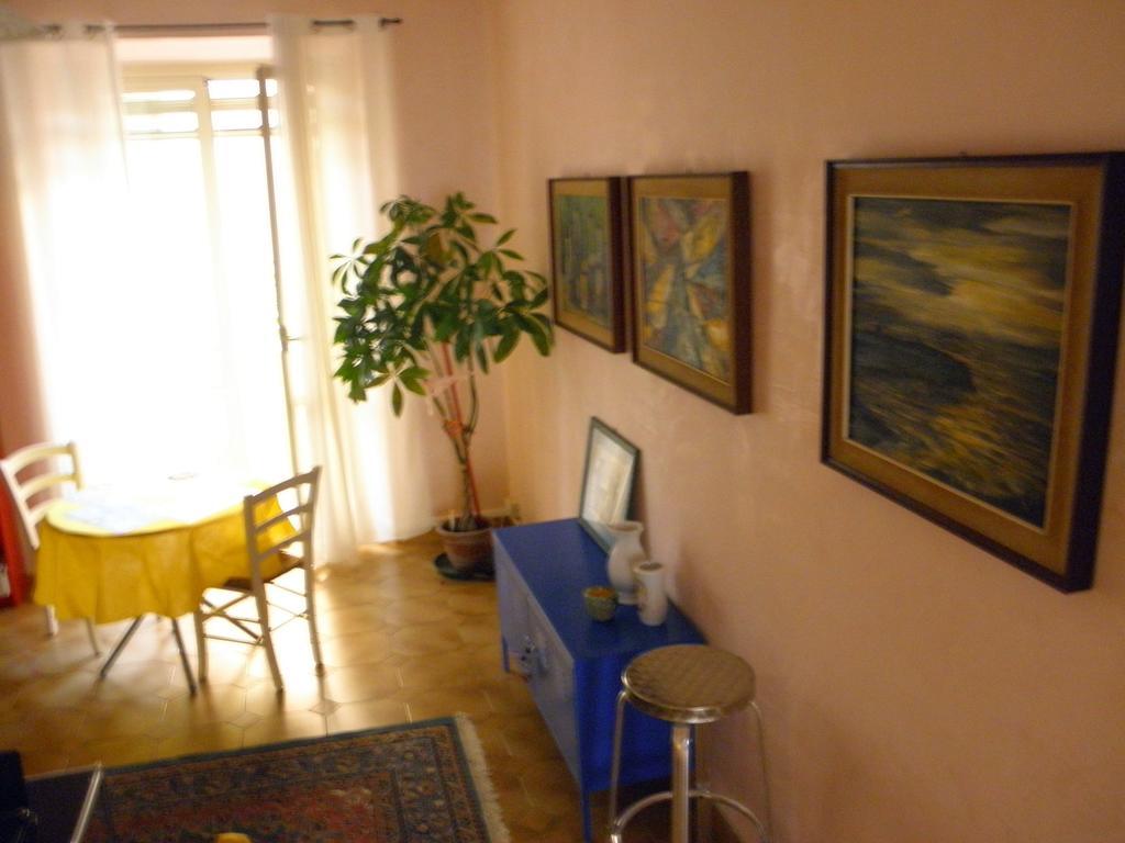 Alfieri B&B Cagliari Buitenkant foto