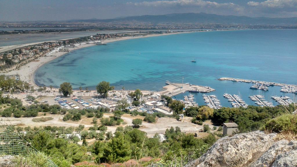 Alfieri B&B Cagliari Buitenkant foto