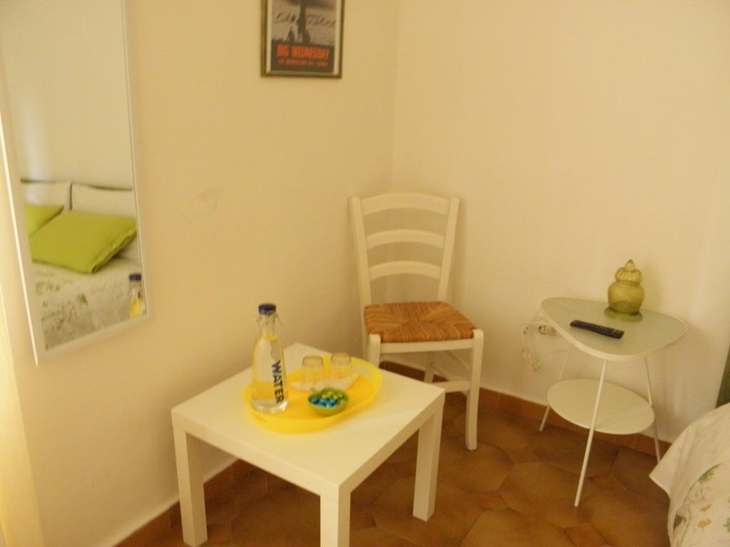 Alfieri B&B Cagliari Buitenkant foto