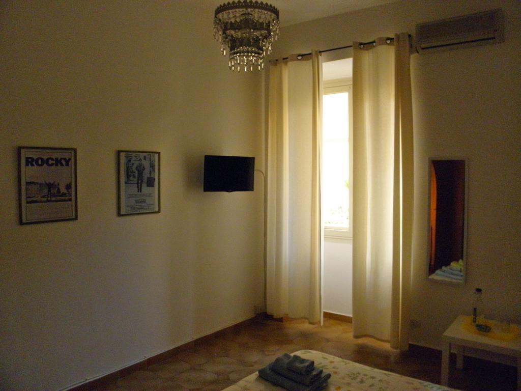 Alfieri B&B Cagliari Buitenkant foto
